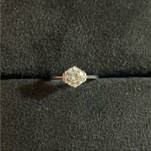 Lovely GRA Certified 1.0 Carat White Moissanite Diamond Ring Queen Design Size 6